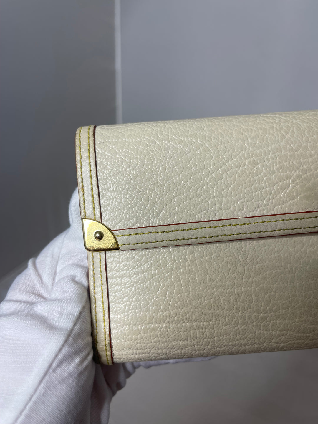 Louis Vuitton Suhali Cream/White & red border international wallet