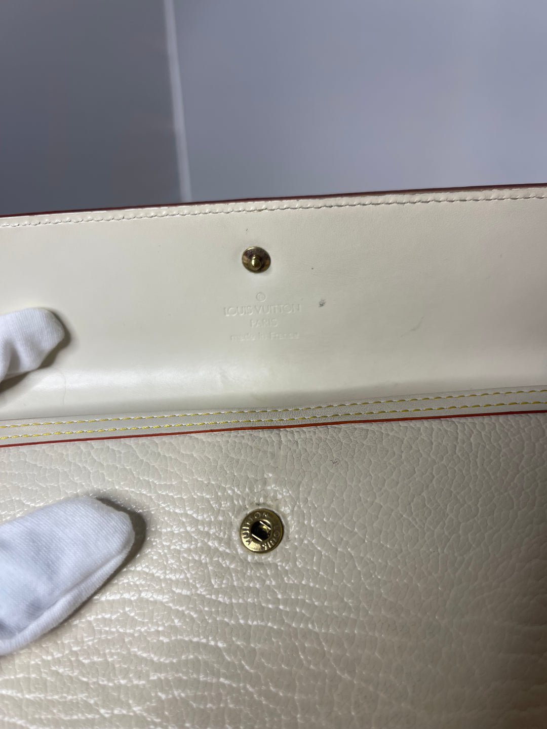 Louis Vuitton Suhali Cream/White & red border international wallet