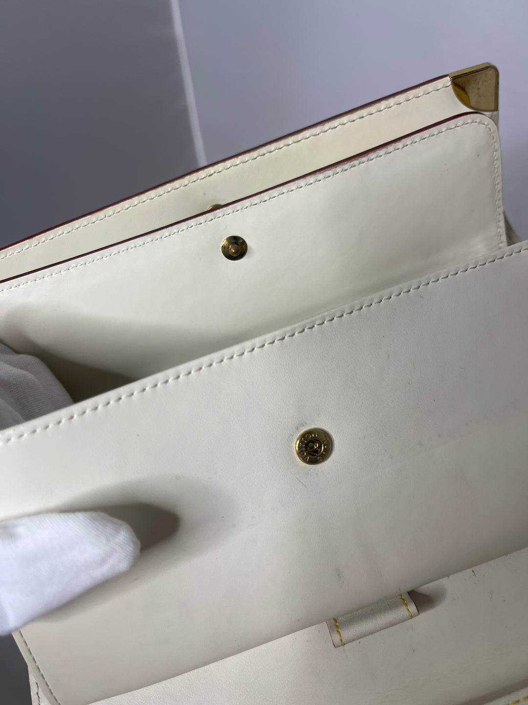 Louis Vuitton Suhali Cream/White & red border international wallet